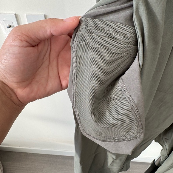 Lululemon On The Fly Pant  (27” inseam), Size 14, 4-Way Stretch Luxstreme - Picture 4 of 5